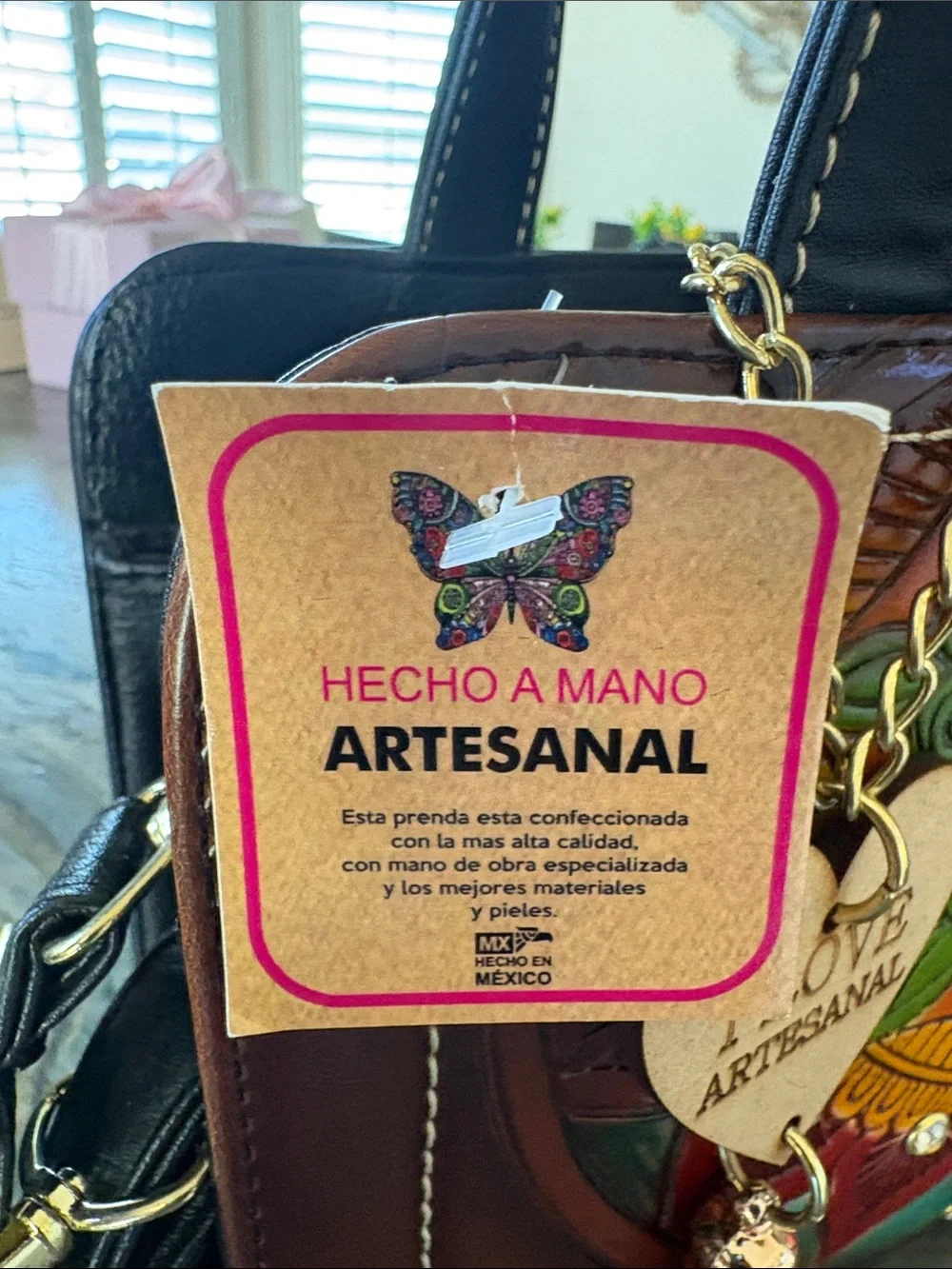 Hand-Painted Multicolor Leather Satchel - Artesanal Floral Heart Design